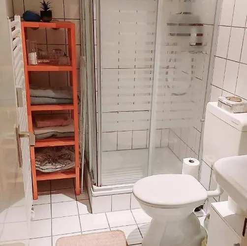 Central And Calm In Apartament